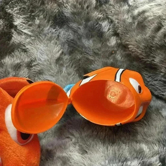 Disney Finding Nemo  18" Plush Clown Fish and finding Nemo Disney Cup - Picture 5 of 16